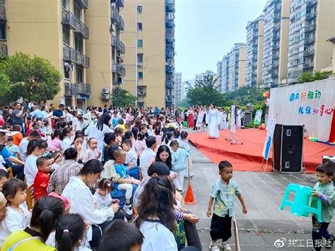 重庆市涪陵幸福里幼儿园：防疫消杀迎开学 赠送锦旗表感谢
