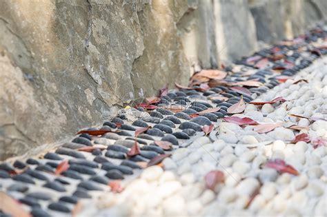 鹅卵石路面_鹅卵石_水洗石施工、胶粘石材料、透水石工程|南京朋发透水地坪