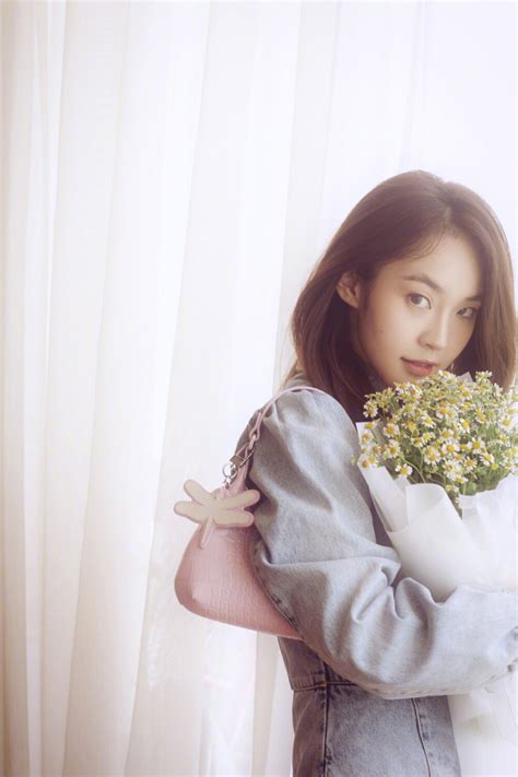 甜美女生张佳宁头像动漫