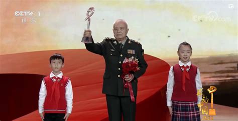 《感动中国2022年度人物颁奖盛典》完整版视频下载-小志思政网