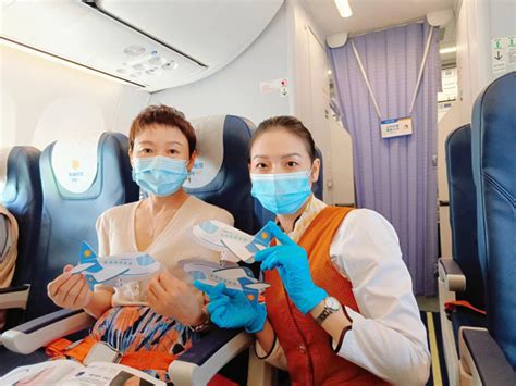 中国东航“可持续飞行”主题航班今日首航