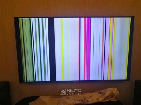 液晶电视机花屏怎么办，电视好好的为什么会花屏_啄木鸟家庭维修