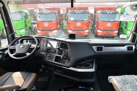 试驾解放J7自动挡牵引车，“智慧”性能引起极度舒适！_中国卡车信息网
