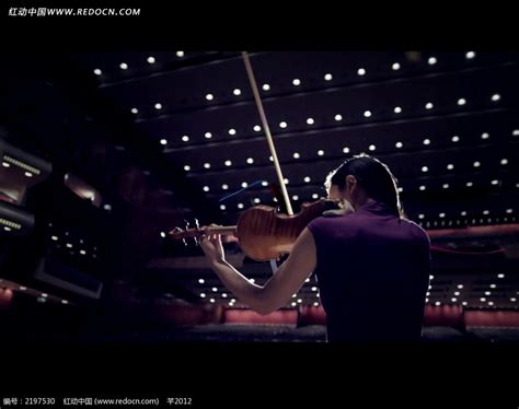 国外演奏会拉小提琴实拍视频mp4素材免费下载_红动网