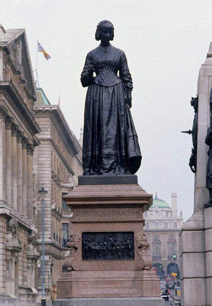 南丁格尔诞辰200年︱克里米亚战争中封神的“提灯女神”