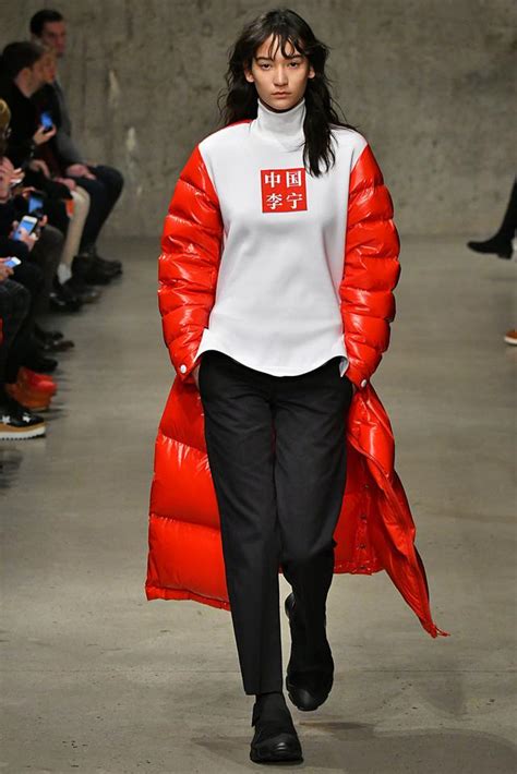 李宁“悟道”纽约时装周 中国式时尚运动风居然可以这么炫酷_手机新浪网