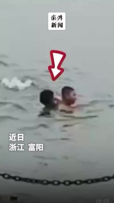 小女孩落水被冲走，两位休假兵哥哥飞奔跳水救人_凤凰网视频_凤凰网