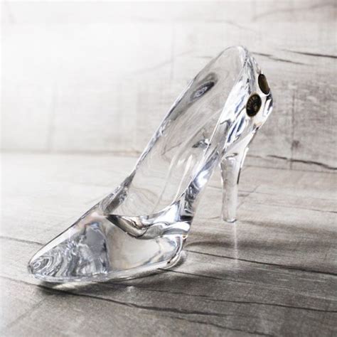 世界上最美的水晶鞋,杨颖结婚水晶鞋图片,十二星座最美的婚纱_大山谷图库