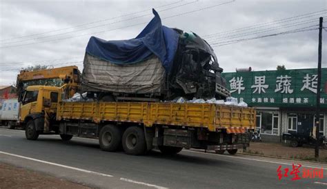 吉林车祸致18死：车主雇十余人收玉米遇难 包括其亲生父母和弟弟_凤凰网