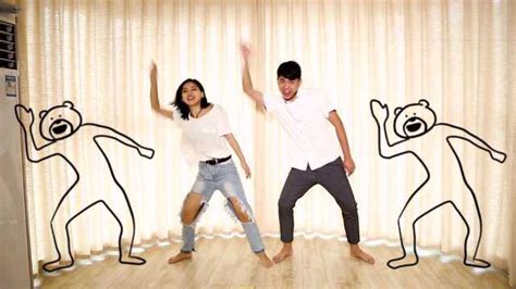 搞笑跳舞视频：熊头人舞