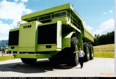 世界上最长的卡车，车身能伸缩，可运输80米长的物体！-新浪汽车