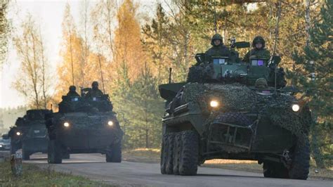 加拿大将向乌克兰捐赠200辆装甲车 未来还将提供重炮_凤凰网