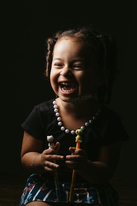 形容孩子治愈系的笑容,婴儿甜甜的笑脸图片,孩子治愈系笑容图片_大山谷图库