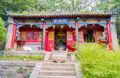 九顶铁槎山白天三清宫景区旅游摄影图配图高清摄影大图-千库网