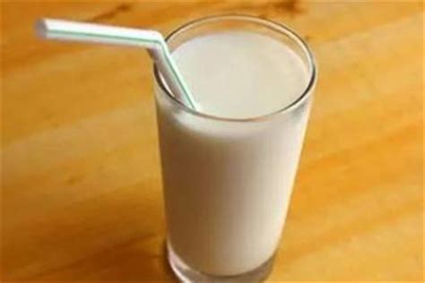 鲜奶吧加盟店10大品牌：与芳鲜奶上榜，一朵奶牛第一_排行榜123网