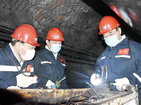 刘鹏飞在鹤岗矿业公司矿建处检查时强调：发挥煤矿建设铁军作用助力企业安全高效发展