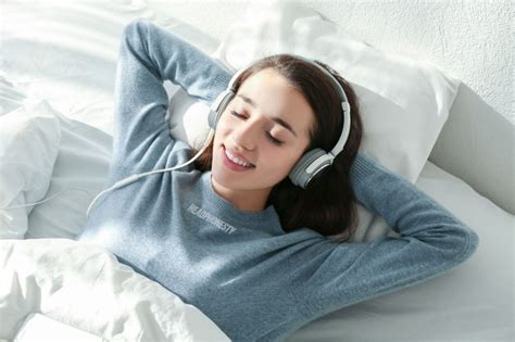Sleeping with Headphones: Good or Bad?