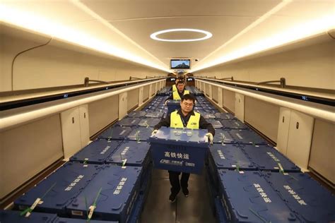 武汉开通高铁快递服务 50多个城市物品可当日送达_手机新浪网