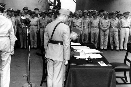 战史今日：9月2日 日本在投降书上签字_军事_凤凰网
