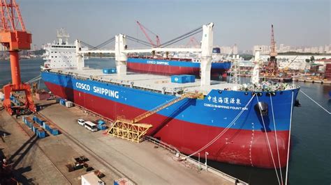 大连中远海运重工交付62000吨多用途纸浆船