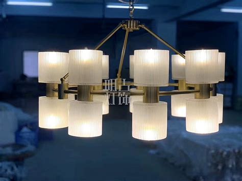 轻奢吊灯简约吸顶灯法式港式客厅餐厅卧室后现代创意个性北欧灯具