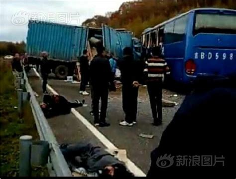八道沟边境派出所紧急救助车祸群众获赞誉-中国吉林网