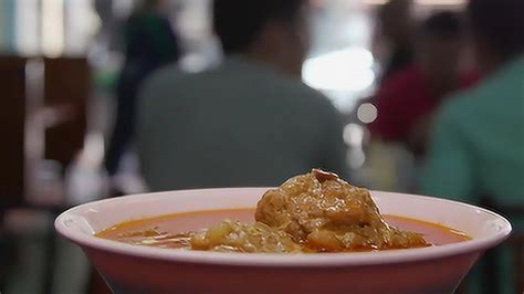 【韩国街头美食】现场制作的个各种口味的韩式炸鸡。-bilibili(B站)无水印视频解析——YIUIOS易柚斯