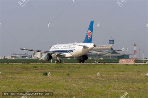 中国南方航空,飞机,准备起飞,其它,各行各业,摄影素材,汇图网www.huitu.com