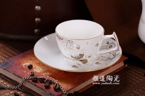 咖啡的“新中式潮流”：用盖碗装，有的一天最高卖500杯！_风闻