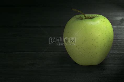 青苹果高清摄影大图-千库网