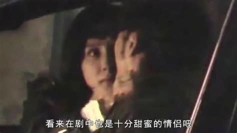 正在亲吻男子的手拿钥匙的女子图片免费下载_红动中国