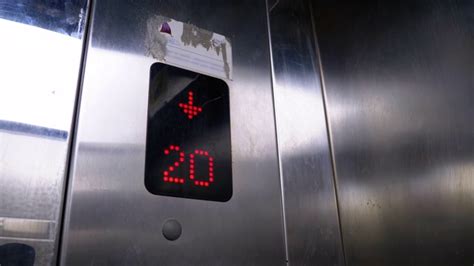 来一波电梯刷卡 梯控 电梯门禁 IC卡电梯现场施工 - 多奥智能