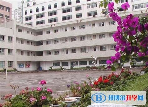 云南省昆明市第五中学[普高]图片|寝室图片|实训设备|食堂|学生作品图片