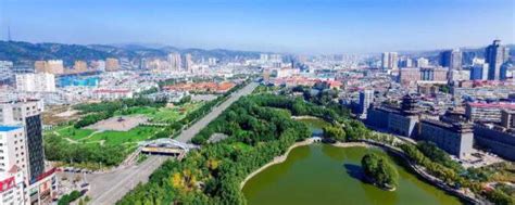 山西吕梁临县最独特的镇，和陕西一县城隔河相望，是千年古镇