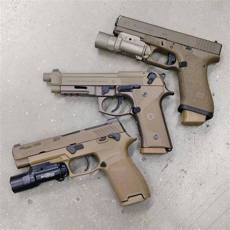 9mm vs. 45 ACP - Handgun Caliber Showdown Round 4 - Gun News Daily