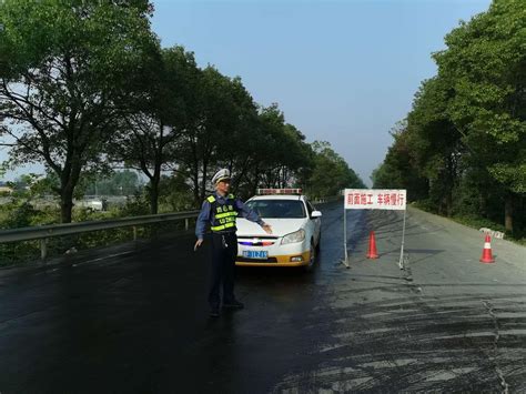 浙江湖州：交通运输行政执法换装执勤-人民图片网