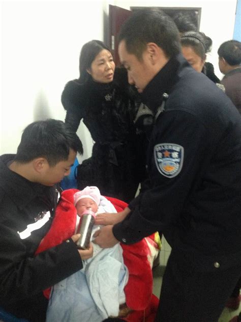 出生10多天的婴儿冬夜遭弃 黄岩警民合力救助-婴儿,遗弃,民警,派出所,-台州频道