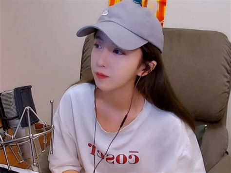 陈萝莉图片