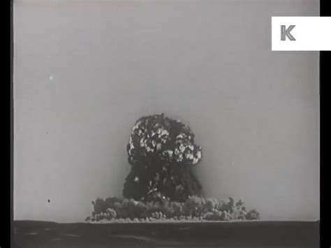 1964年中国第一颗原子弹爆炸成功，亮明“不首先使用”基本原则