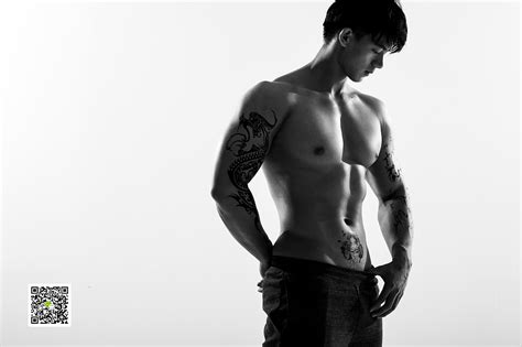 男模“魅力先生”吴俊超肌肉写真照！！(5)-健身吧