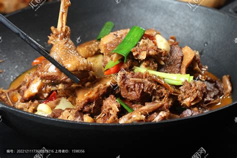 铁锅焖鹅,中国菜系,食品餐饮,摄影素材,汇图网www.huitu.com