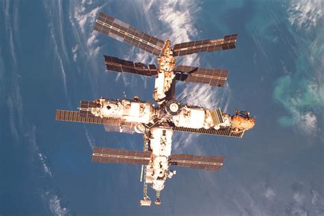 空间站是干什么的？有什么作用？国际空间站天宫空间站对比分析-三个皮匠报告