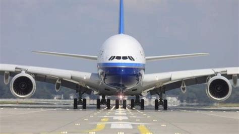 一家小航空公司开始运营世界最大客机A380 可包机出租_民航_资讯_航空圈