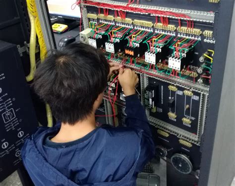 机电工程分院成功举办第四届“现代电气控制系统安装与调试比赛”校内赛 - 部门动态 - 嘉兴南洋职业技术学院