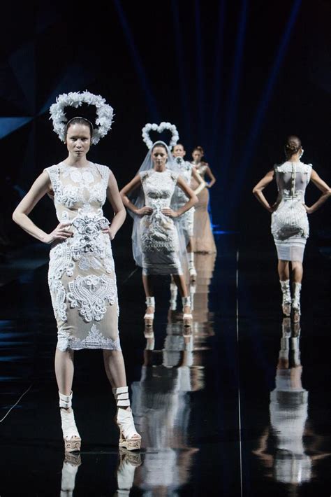 中国品牌内衣发布会，模特时尚走秀，个个颜值爆表_凤凰网视频_凤凰网