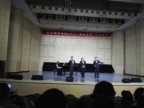音乐舞蹈学院2013级举办“清歌曼舞”文艺晚会