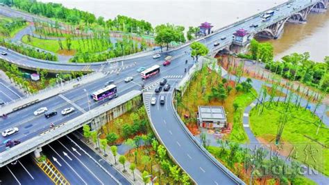 湘潭一大桥河西桥头公园绿色生态初现 预计9月30日竣工 - 市州精选 - 湖南在线 - 华声在线