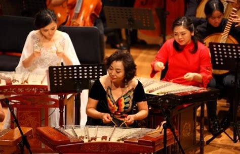 扬琴——与钢琴同宗同源的中国民族乐器_行业新闻_中音在线