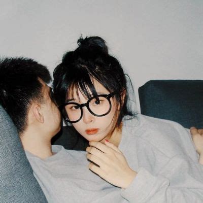 温柔缱绻的女生头像