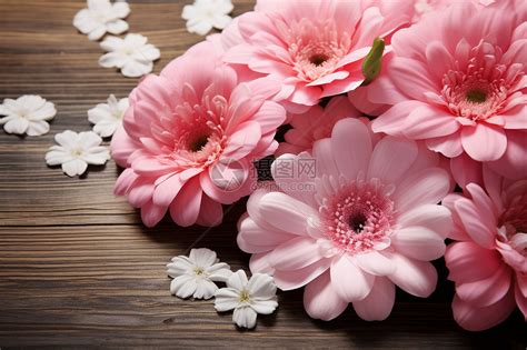 木板上的浪漫花朵高清图片下载-正版图片600570269-摄图网